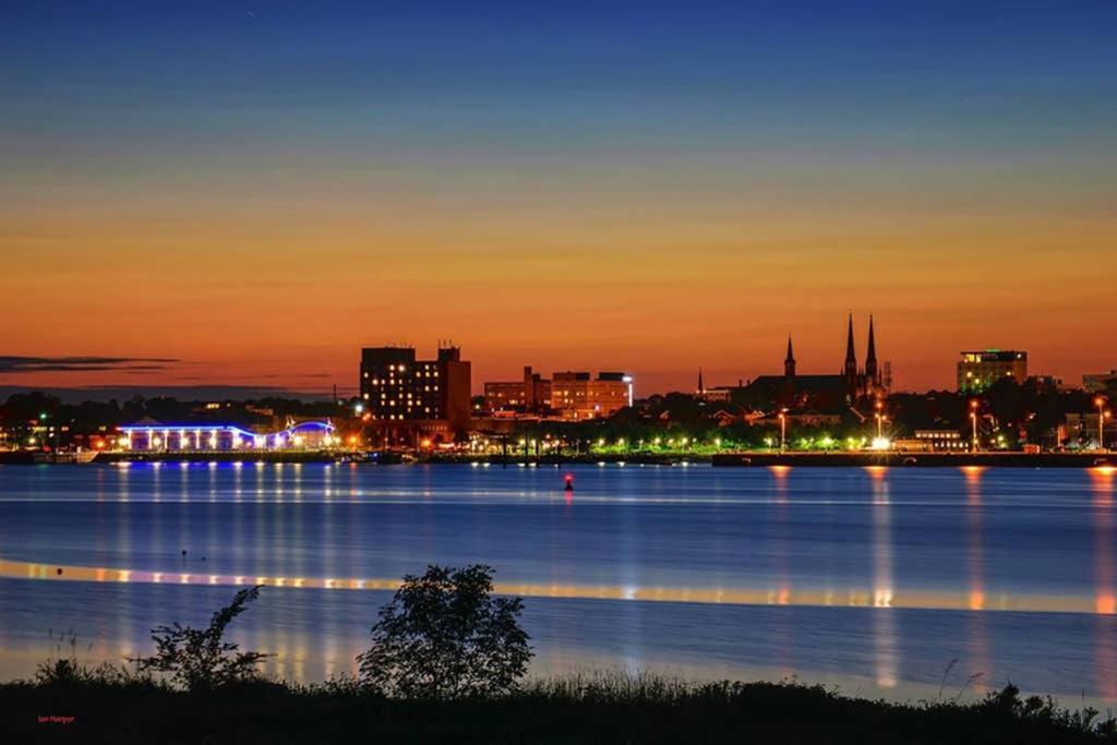 Scenic Harbour View House Waterfront Stratford Exterior foto